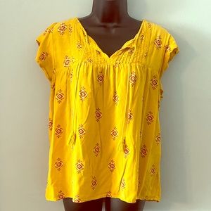 3/$20 Old Navy Yellow top